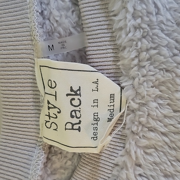 Cropped sweater - Picture 2 of 3